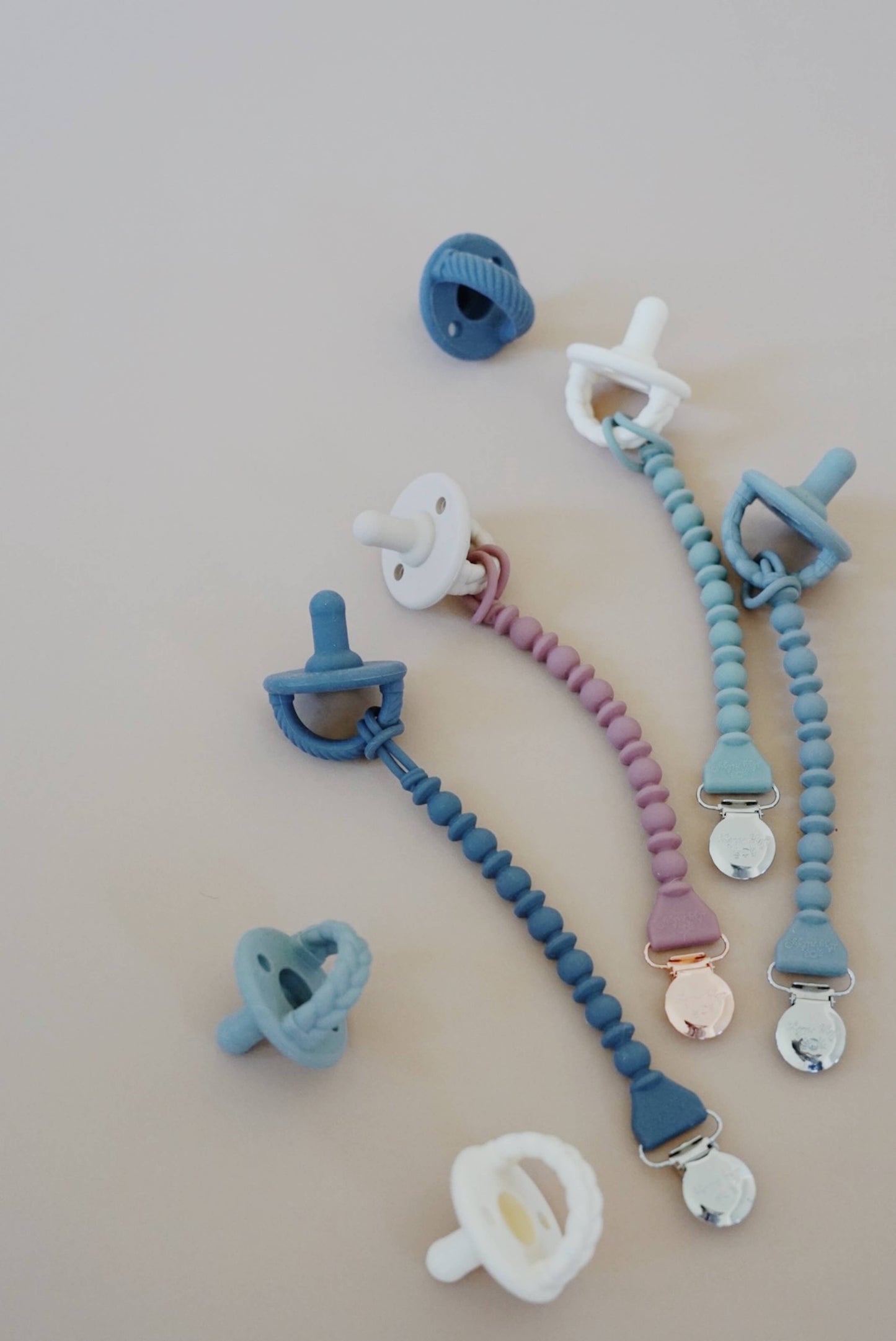 Sweetie Strap™ Silicone Pacifier Clip - Toast