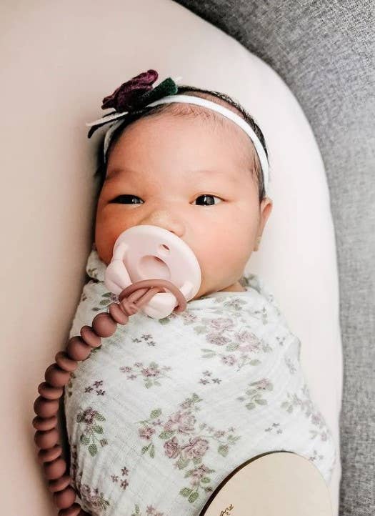 Sweetie Strap™ Silicone Pacifier Clip - Toast